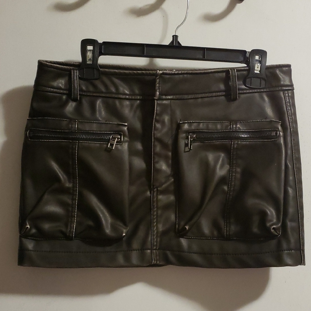 Zara Stylish Black Cargo Faux Leather Mini Skirt